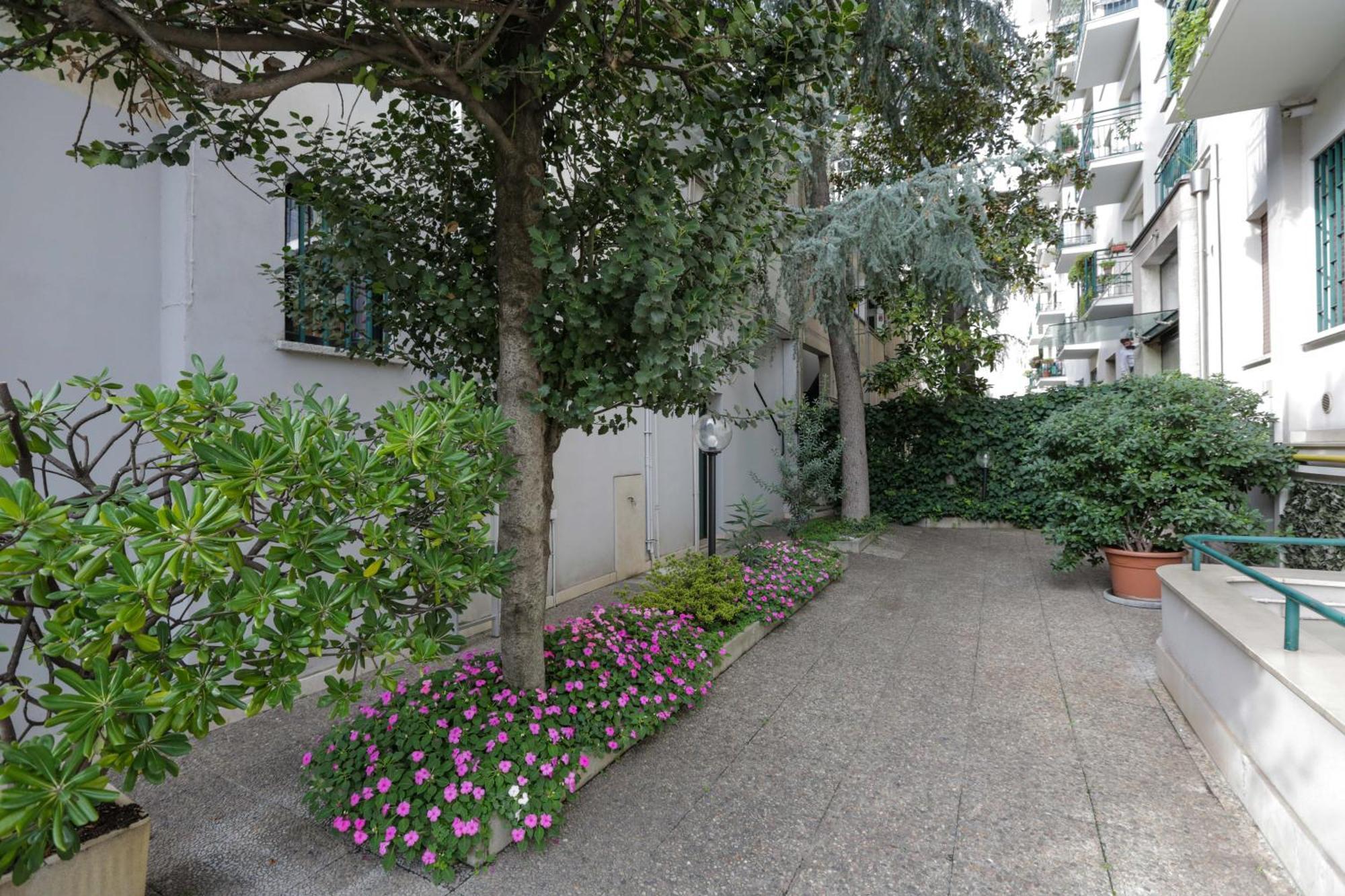 Corso Como-Bosco Verticale Appartamento Con Balcone Милан Экстерьер фото